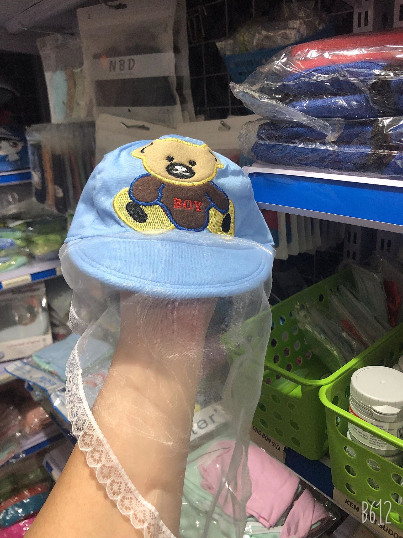 Mũ có màn che mặt nhiều màu cho bé