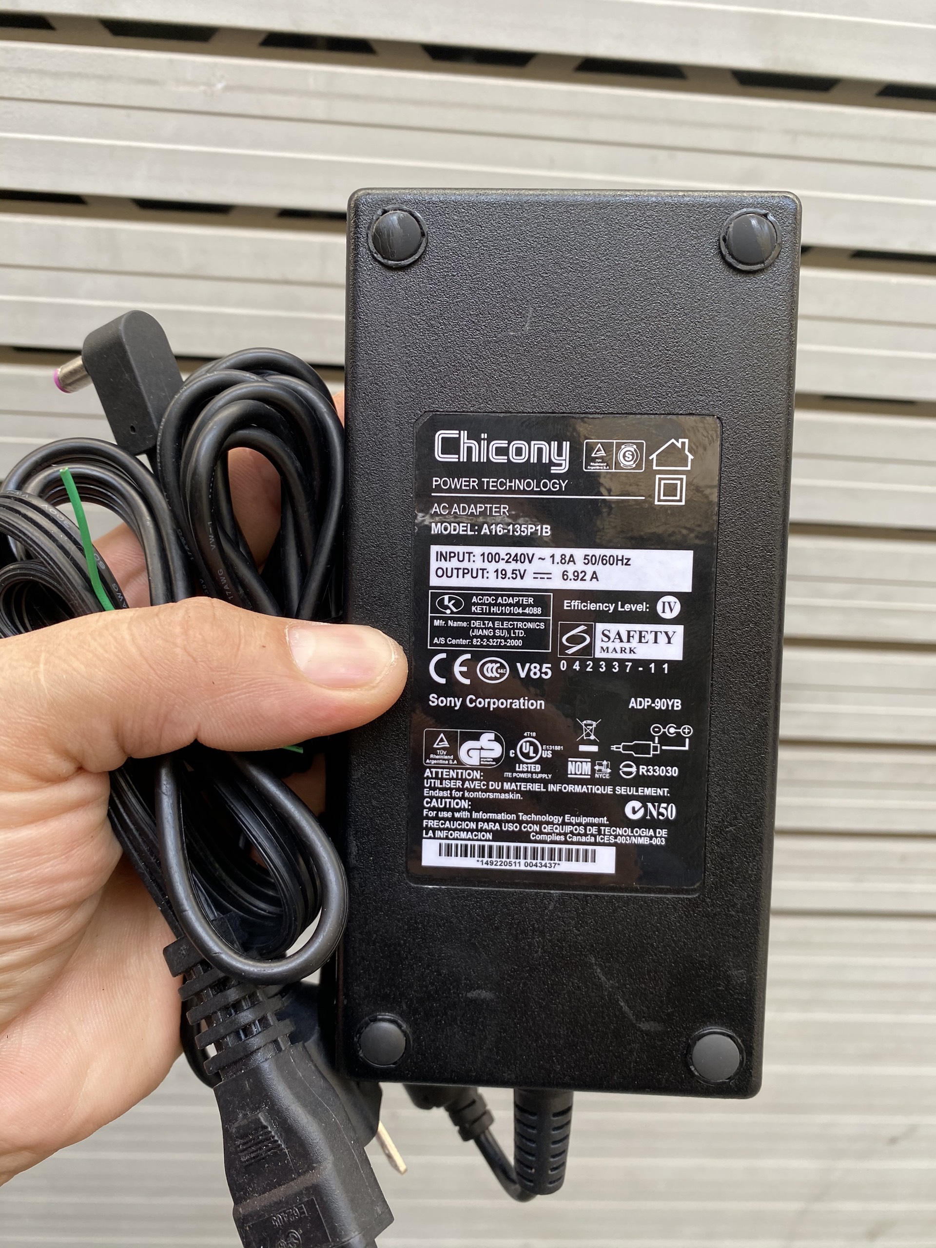 Sạc laptop Acer 19.5V 6.92A