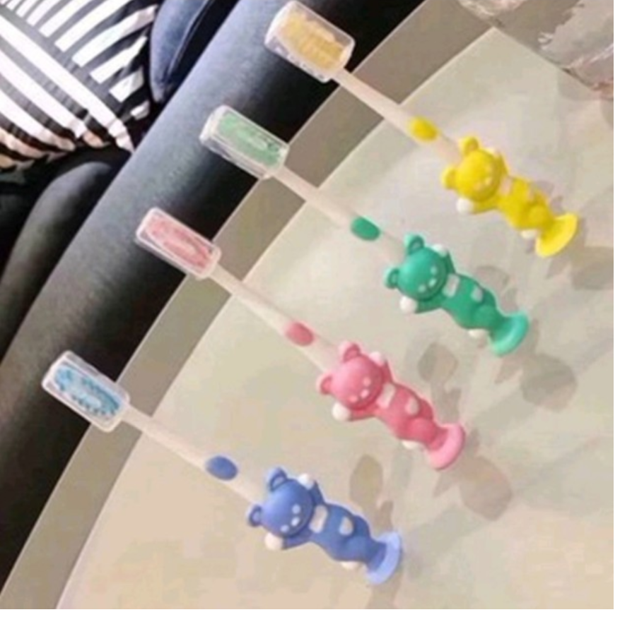 Set 4 Bàn Chải Xuất Nhật Cho Bé