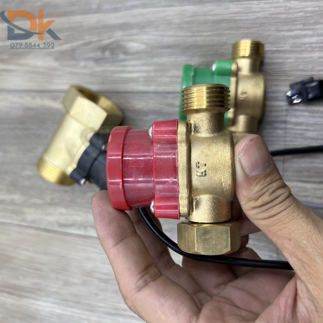 Rơ le máy bơm tăng áp - Cảm biến dòng chảy
