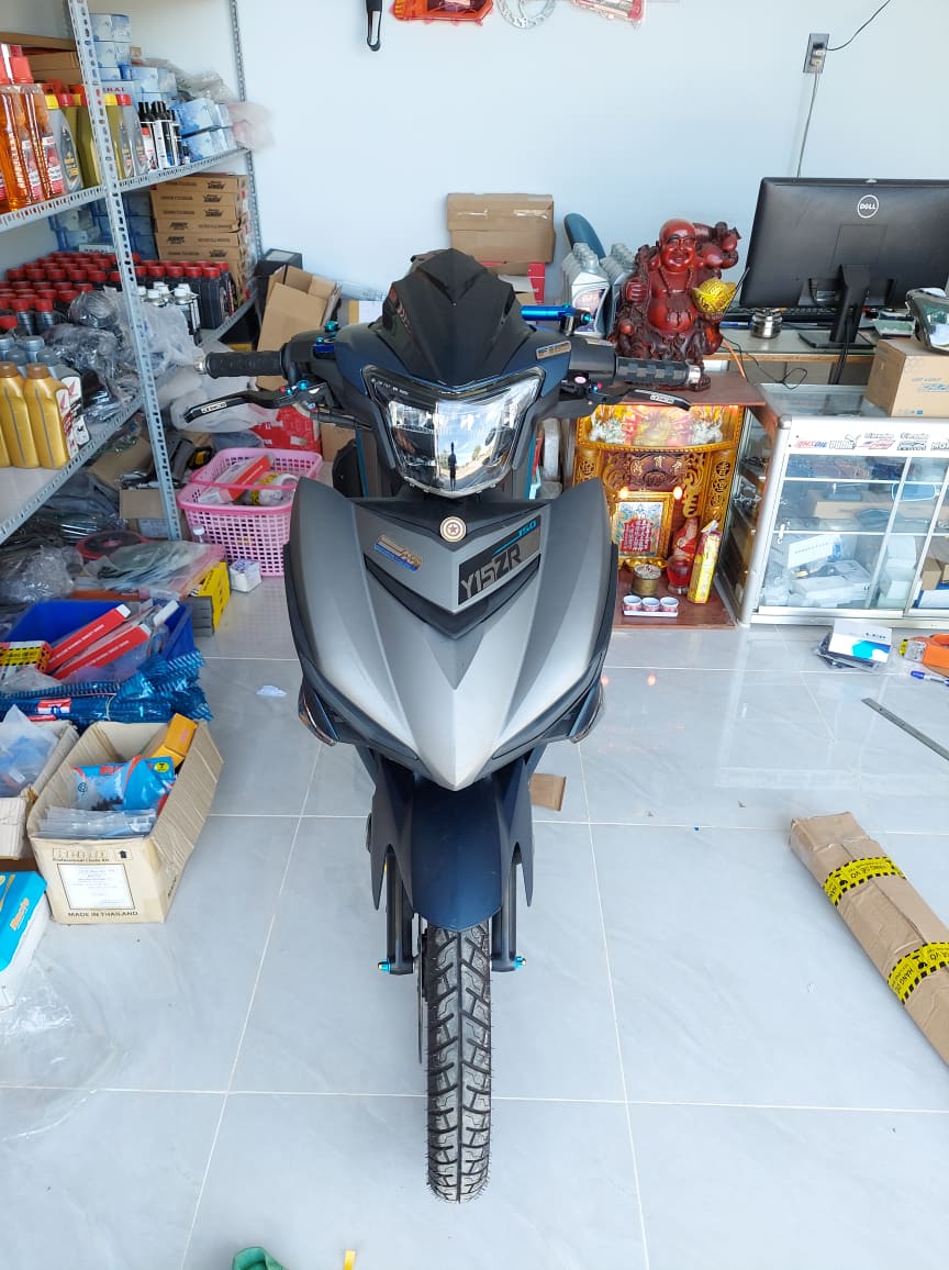 Mão đầu đèn exciter 150