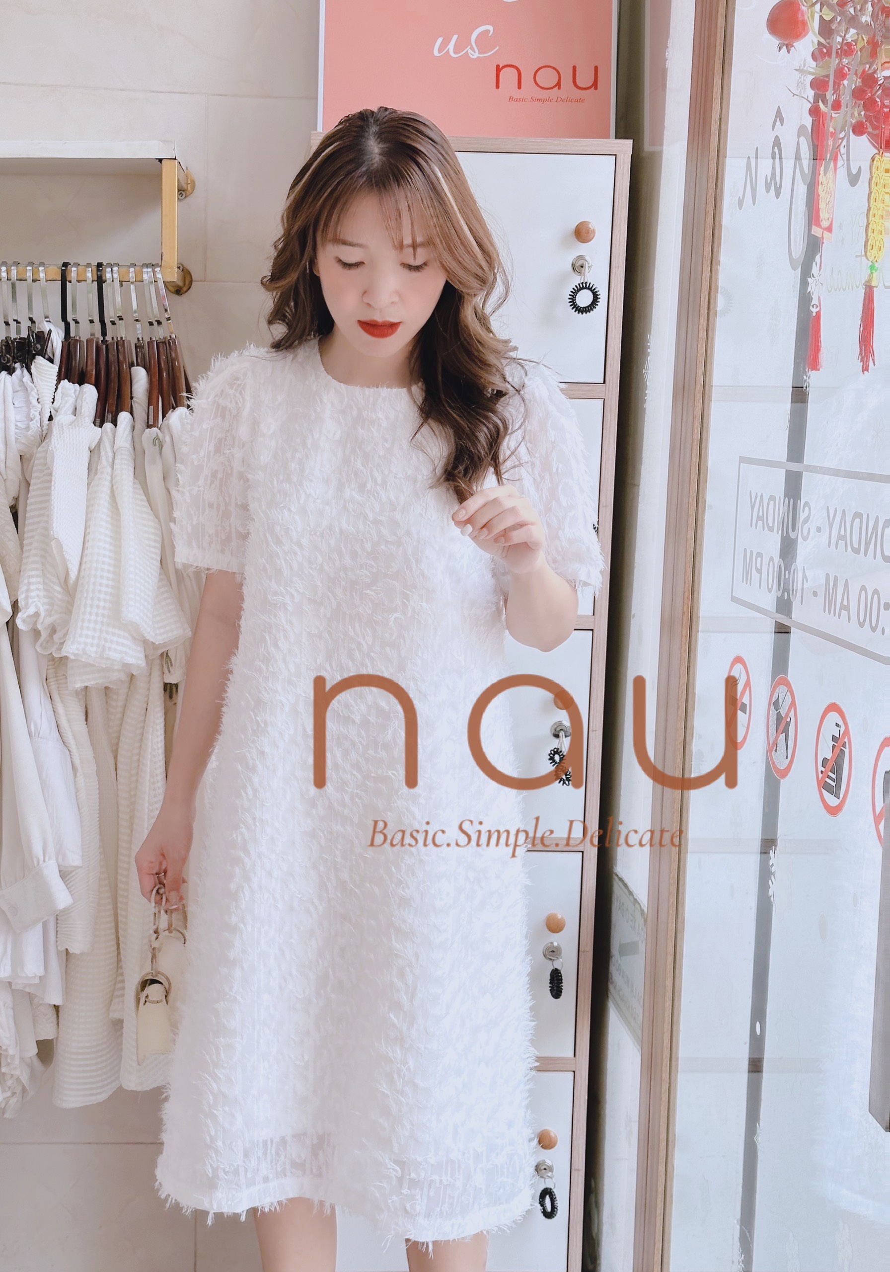 Đầm lông vũ dáng suông