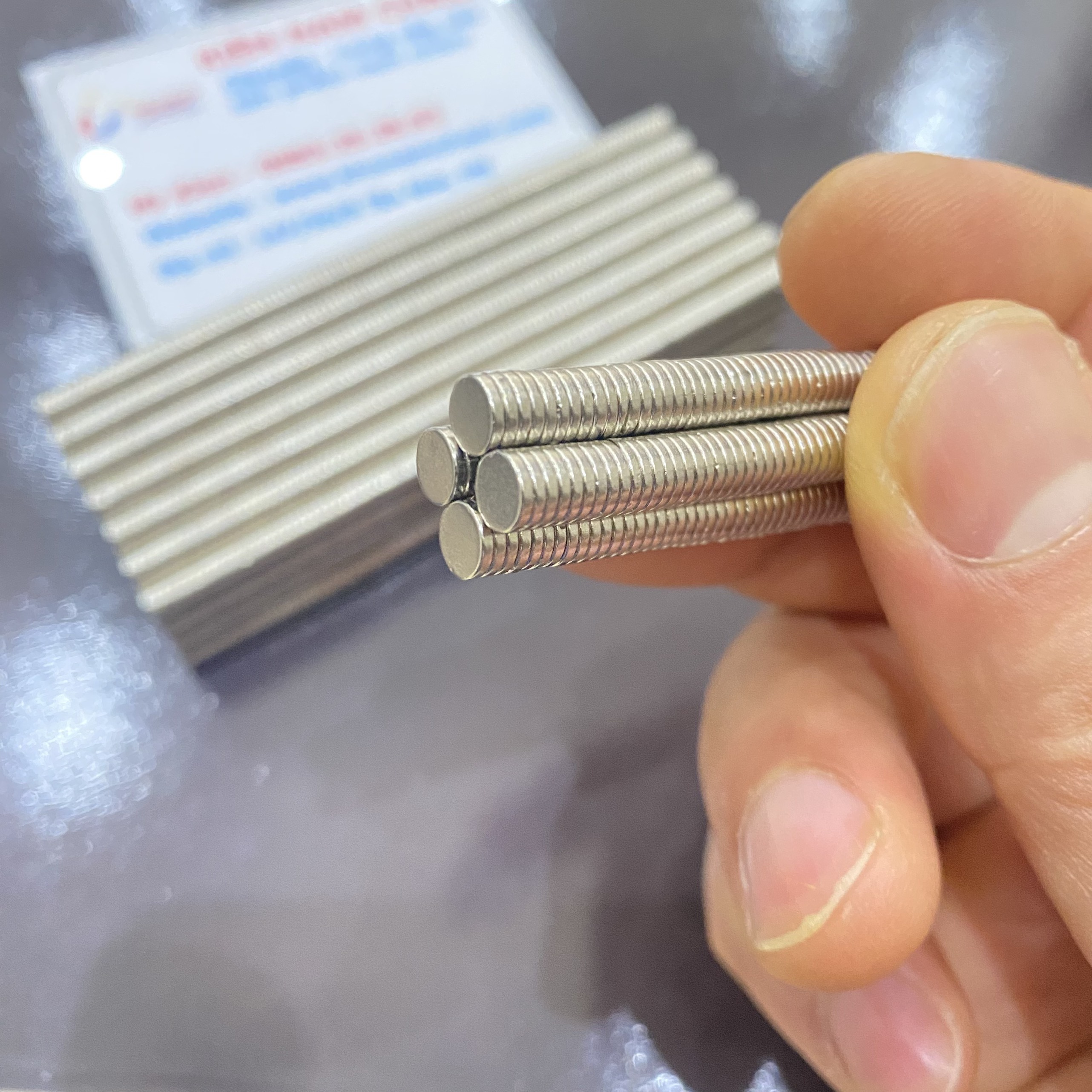 Set 10 viên nam châm tròn mỏng 1mm d4x1, 5x1, 6x1, 7x1, 10x1