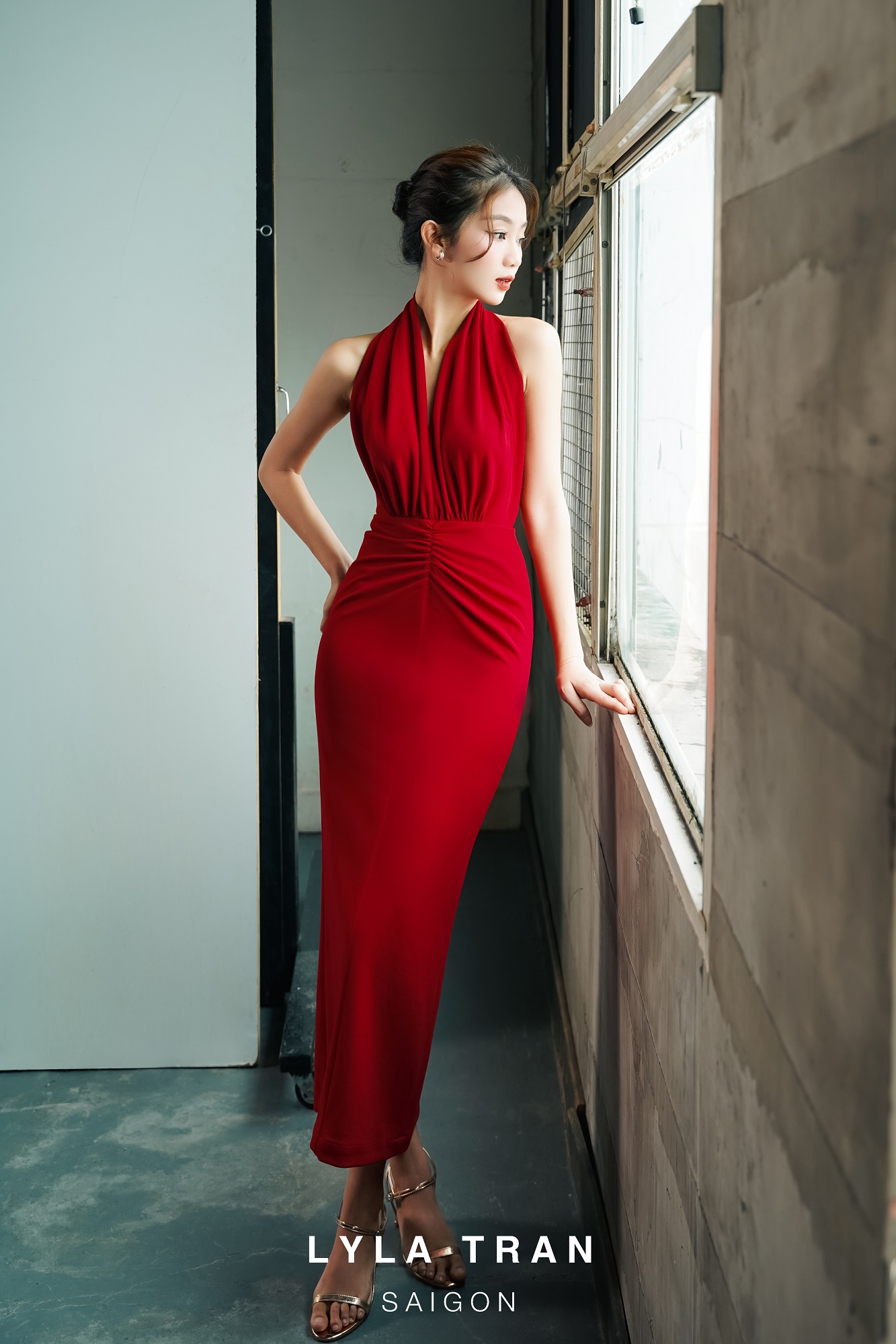 Đầm đỏ ôm body hở lưng quyến rũ (Berry Dress)