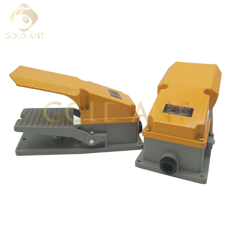 Công tắc đạp chân