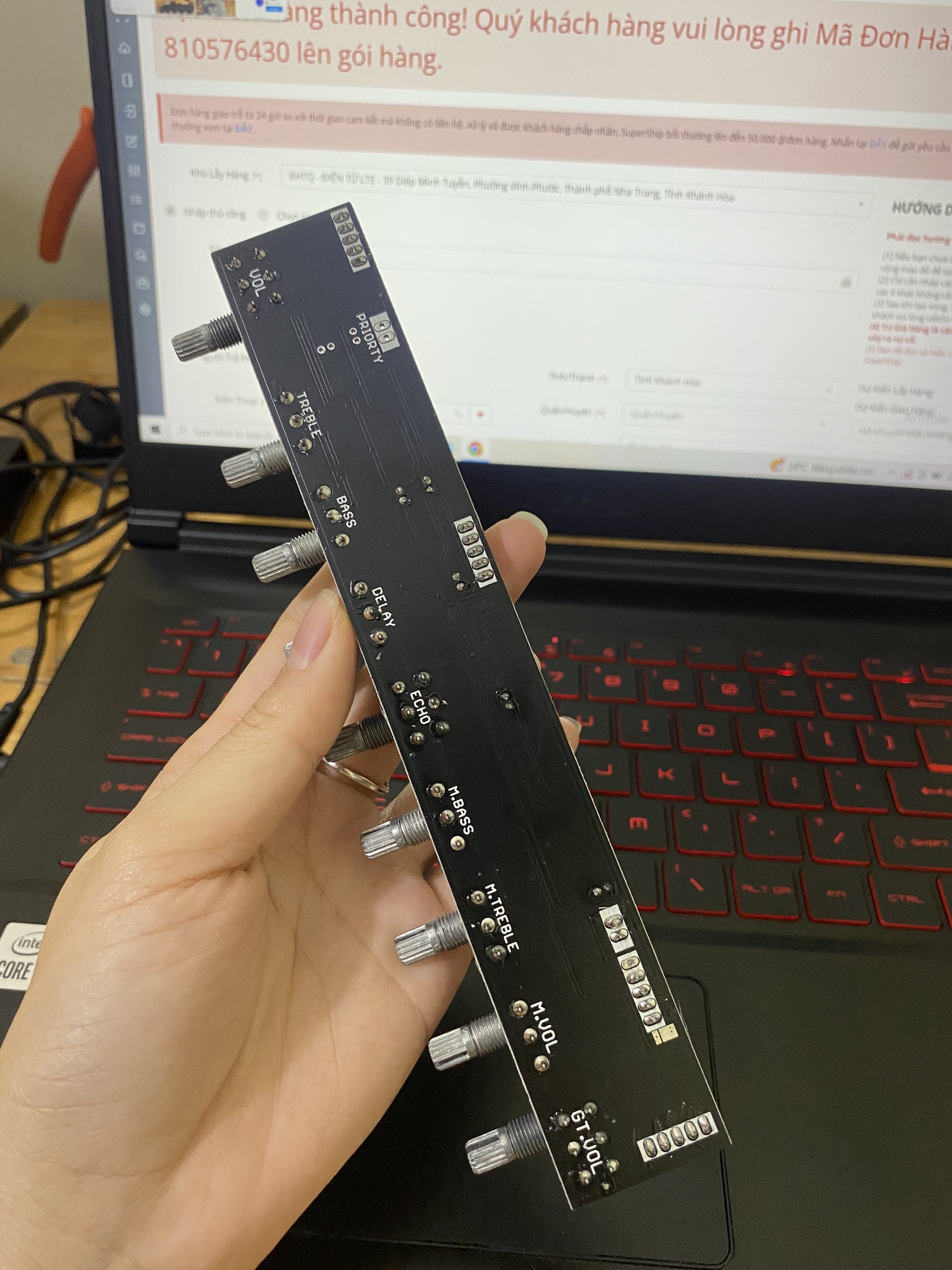 Mạch Pre loa kéo 9Volume nguồn đôi ES56031