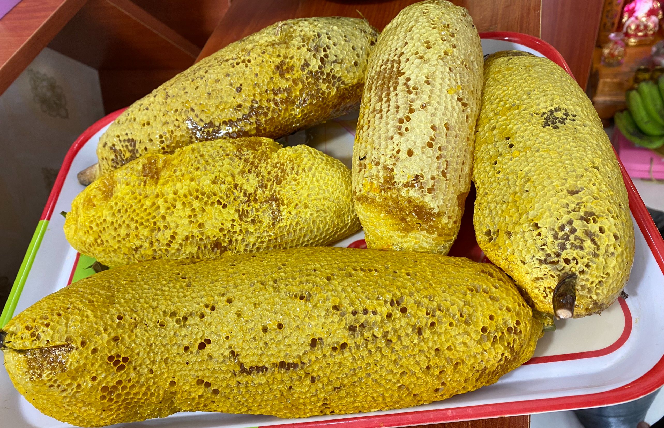 Tổ ong ruồi thiên nhiên