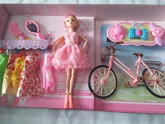 Búp bê babie có khớp nhiều váy và phụ kiện, do choi bup be co khop