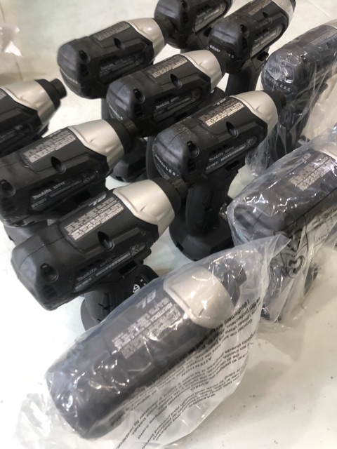 [HCM]Bắn vit Makita xdt 15