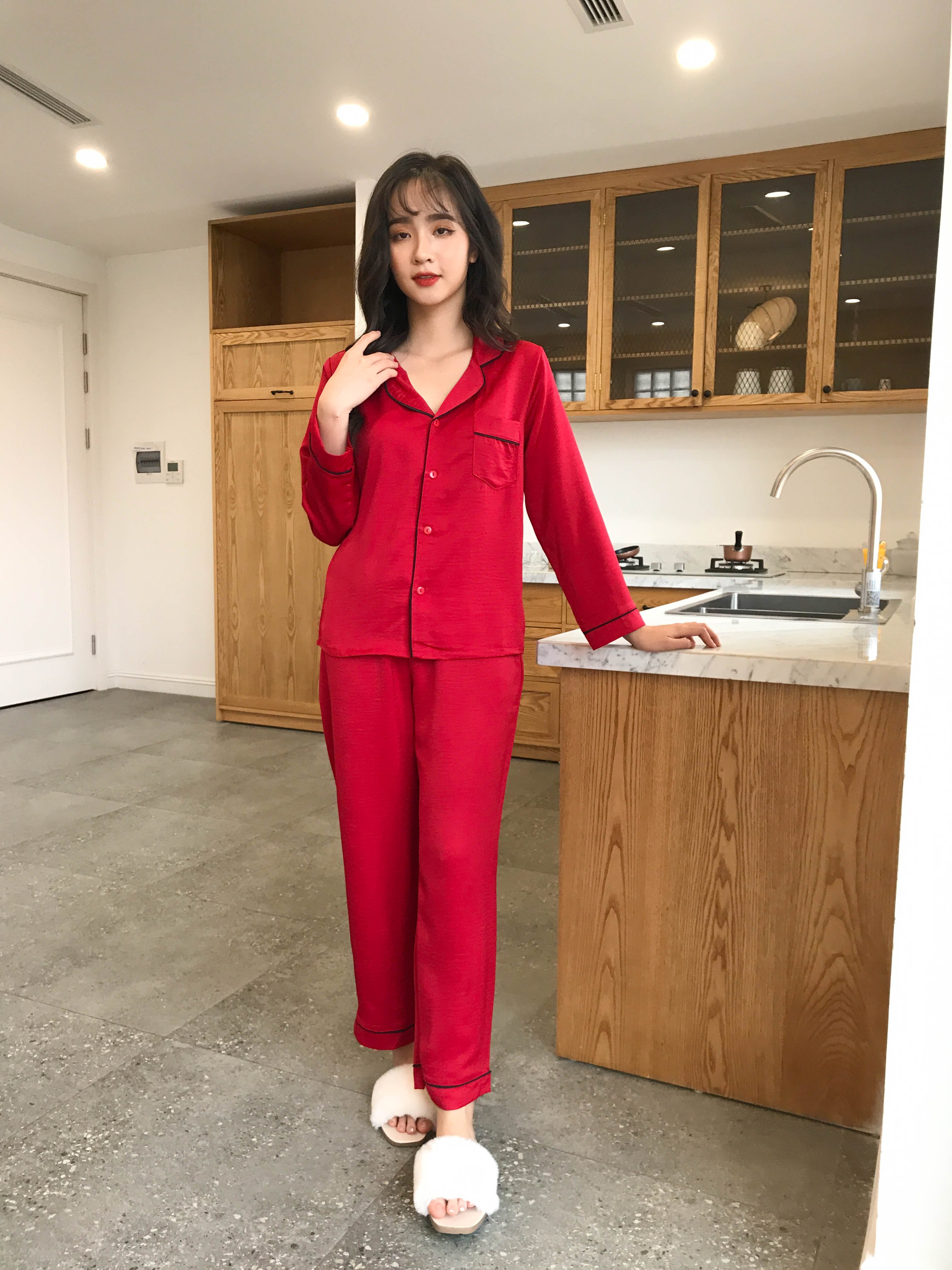HIDRO Bộ pijama nhung kẻ caro NT002