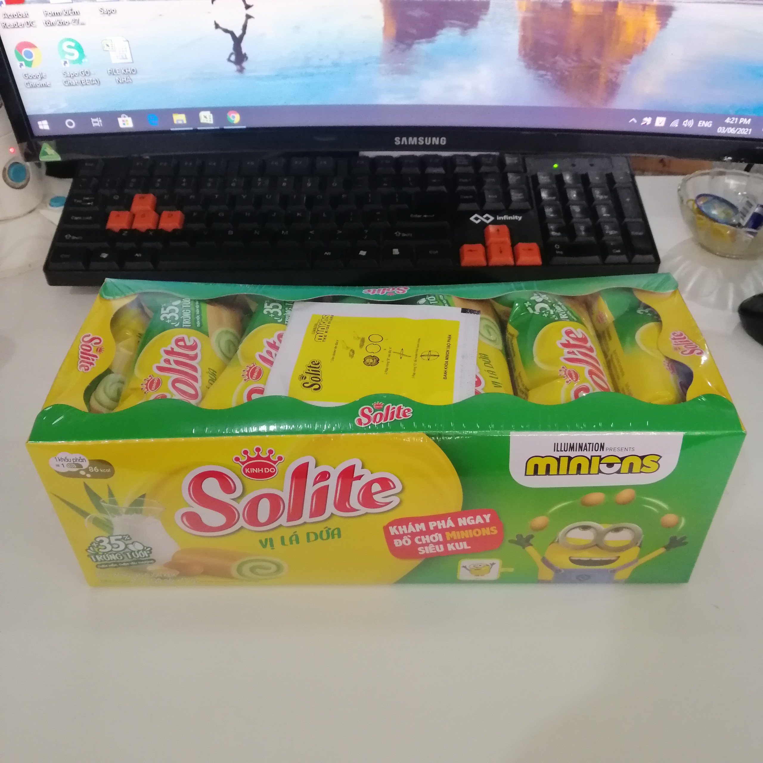 Bánh Bông Lan Cuộn Kem Solite Vị Lá Dứa (Hộp 18 gói)