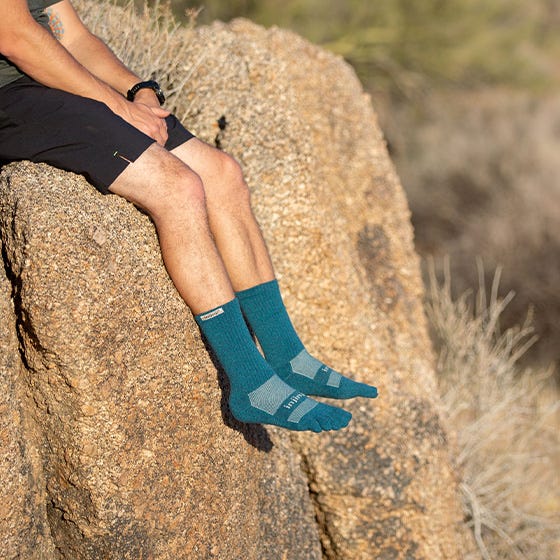 Vớ chạy trail 5 ngón Injinji TRAIL Midweight Crew