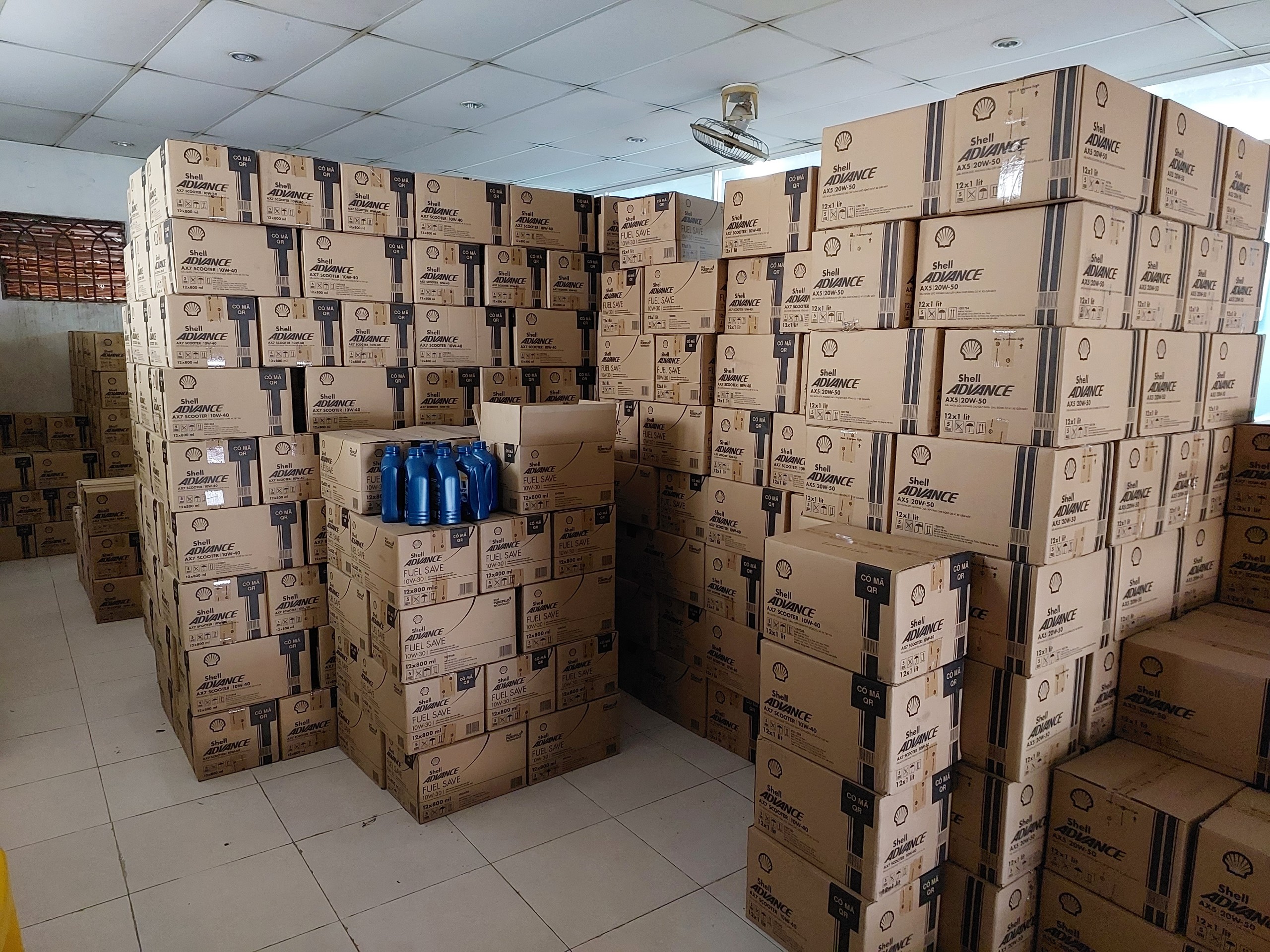 Nhớt Xe Shell Helix Hx5 15W-40 (4L)