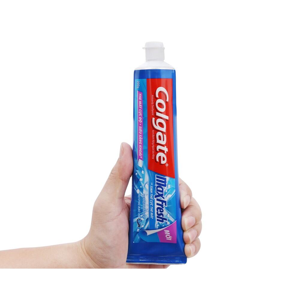 kem đánh răng Colgate loại 180g