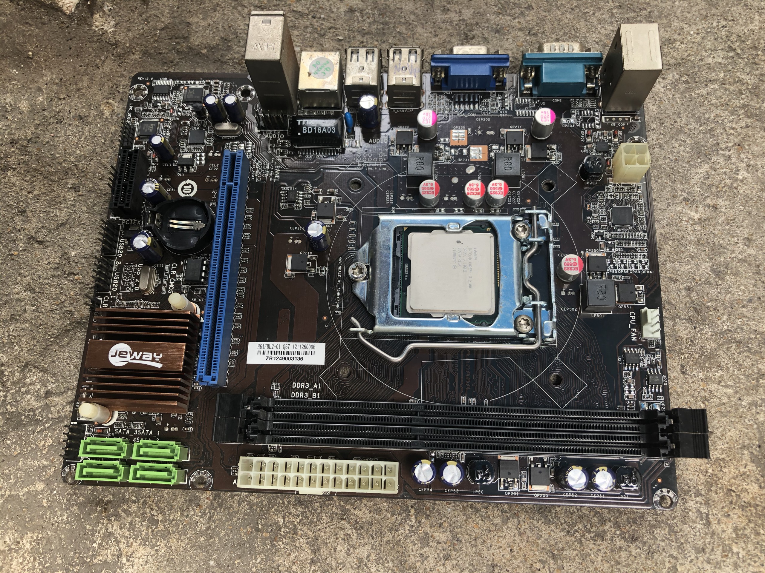 H61 socket 1155 + i3 2100 (3M Cache, 3.10 GHz), GT 630