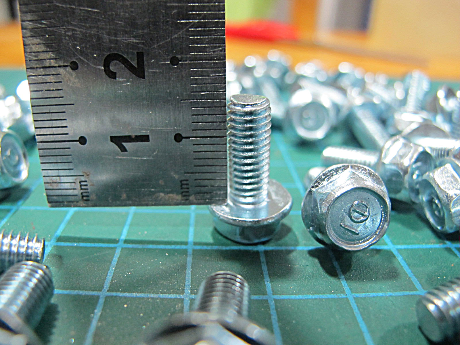 30 Con Bulon Long Đền M6 x 15MM Răng Thuận