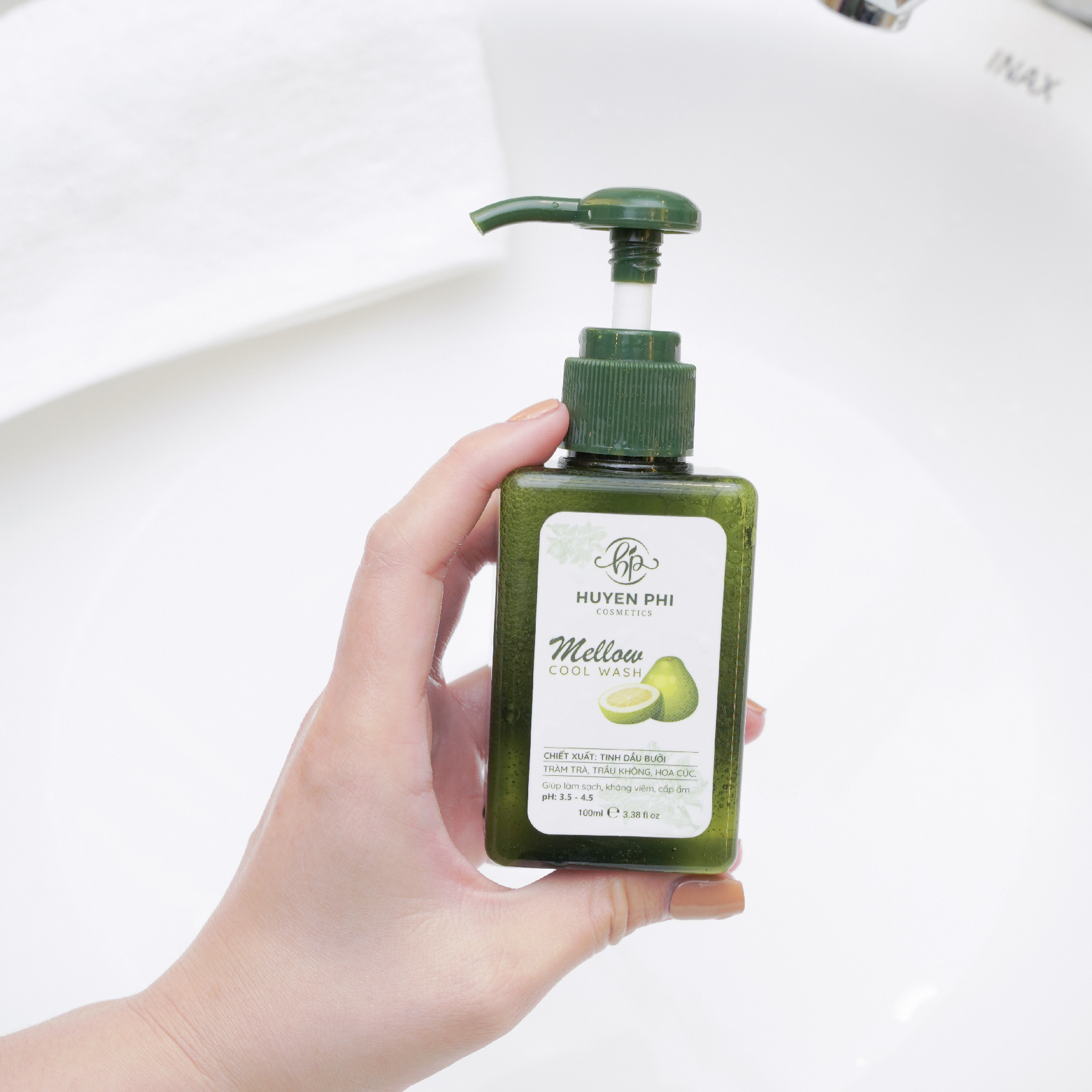 Dung dịch vệ sinh Mellow Cool Wash 100ml (Tặng 1 nước hoa vùng kín Sweet Love 5ml)