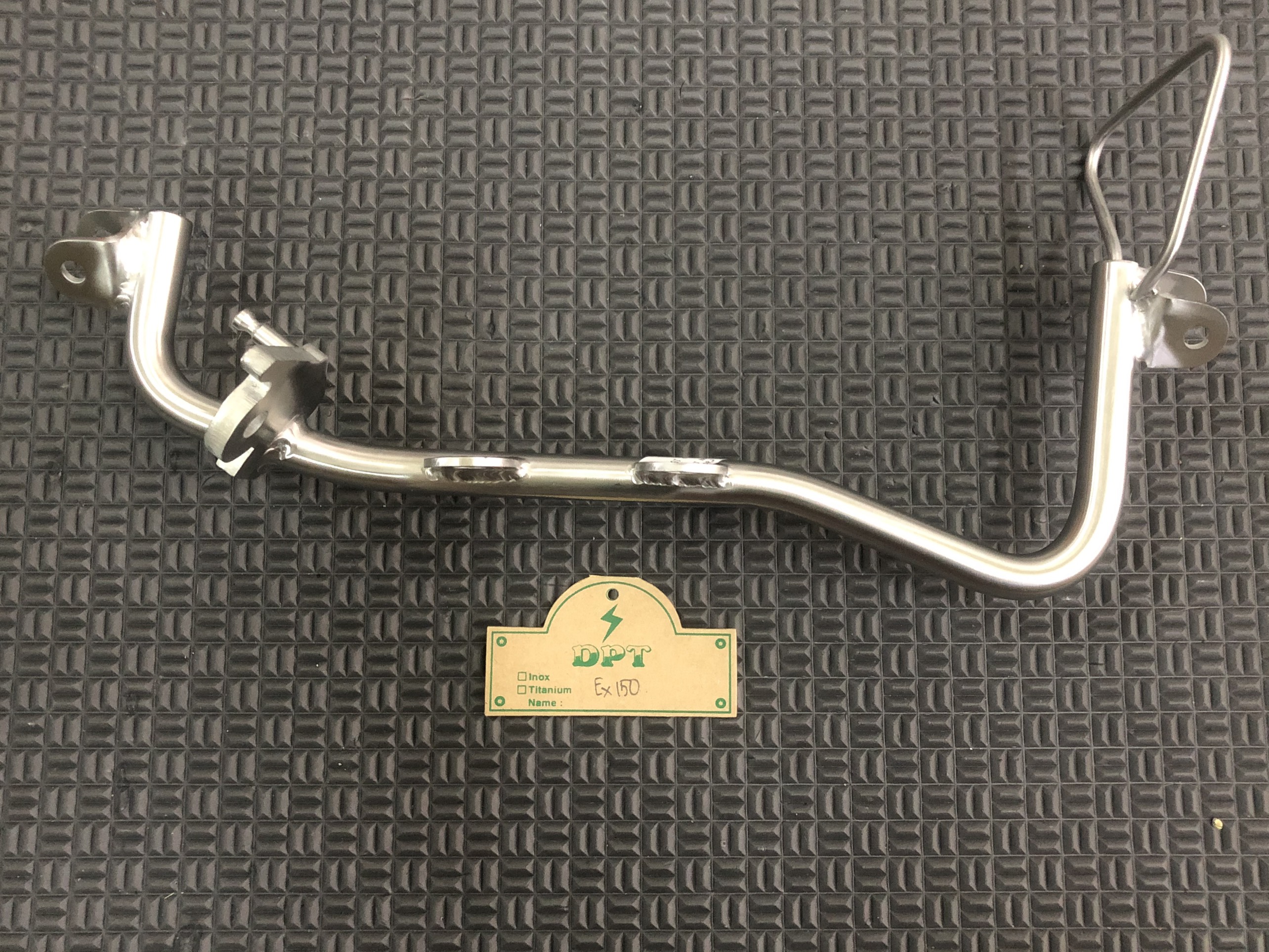 Gác máy Inox 304 dành cho các dòng xe Dream, Ex, Wave,..