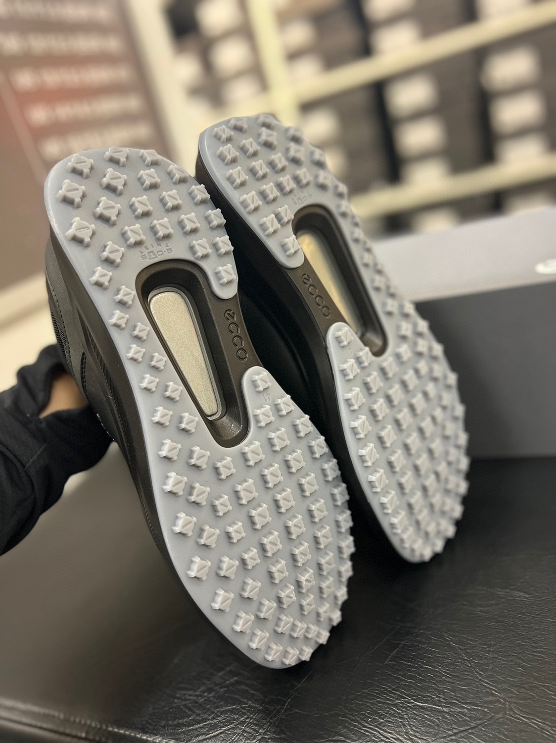 Giày golf nam CORE 100804-51052 màu đen | ECCO