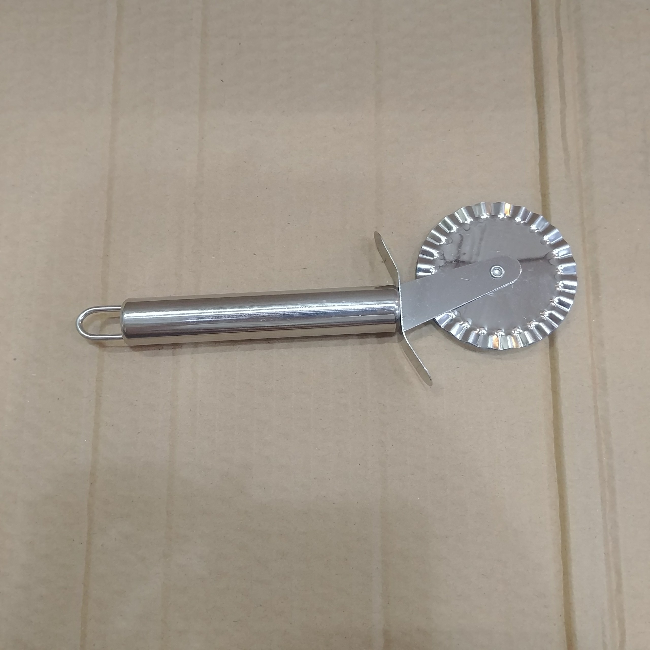 [HCM]DAO CĂT BÁNH CẮT BỘT CÓ RĂNG CƯA INOX
