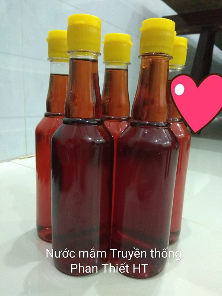Combo 4 chai nước mắm nhỉ cá cơm Phan Thiết  thương hiệu HT 500ml