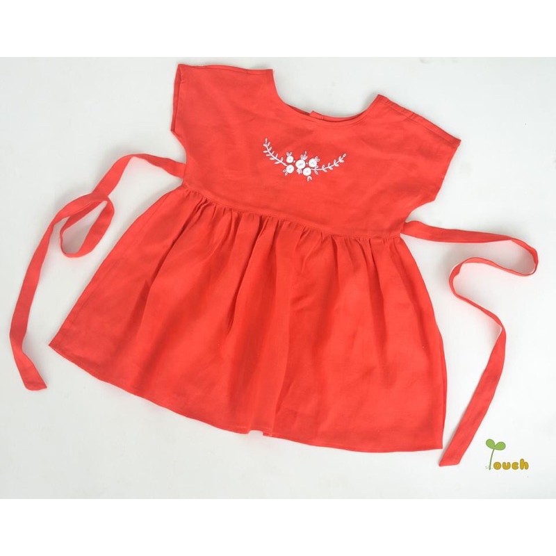 Đầm Linen Đỏ Thêu Tay Touch