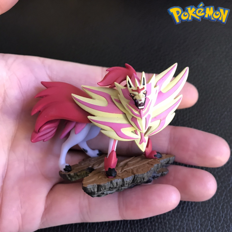 Premium Figure Collection Battle: Shiny Zamazenta v. Shiny Zacian :  r/pkmntcgcollections