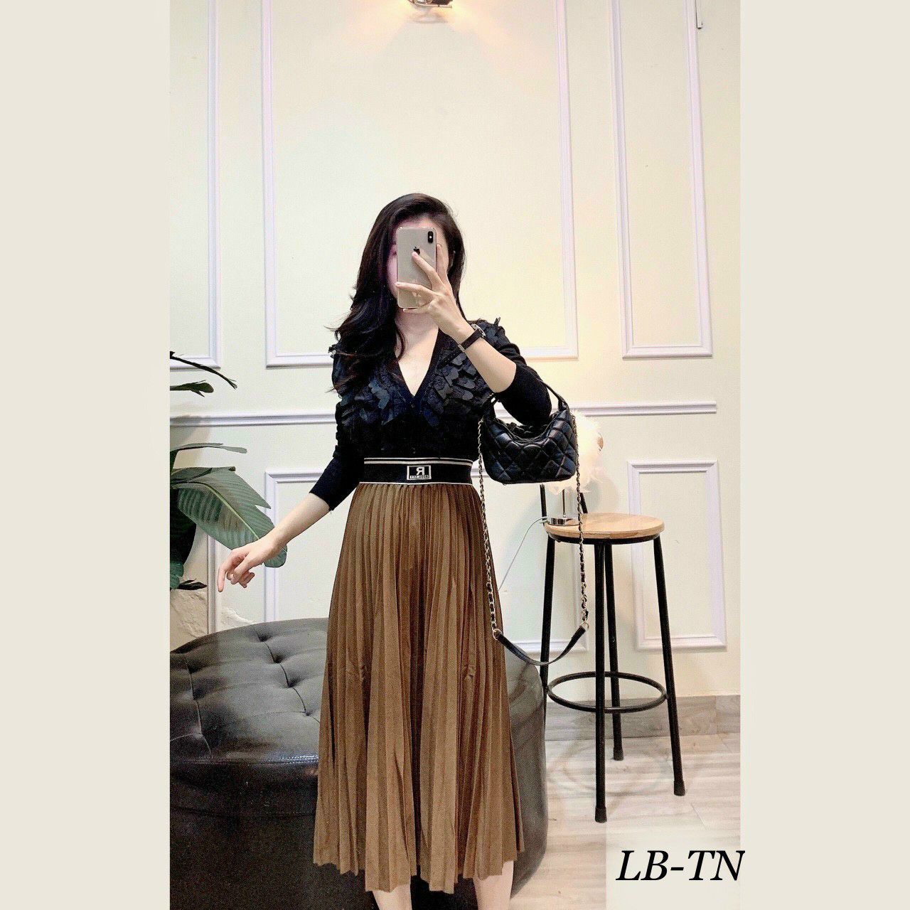 Chân váy xếp ly dạ dài