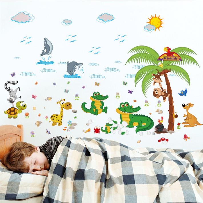 Decal trang trí Cá Sấu bãi biển
