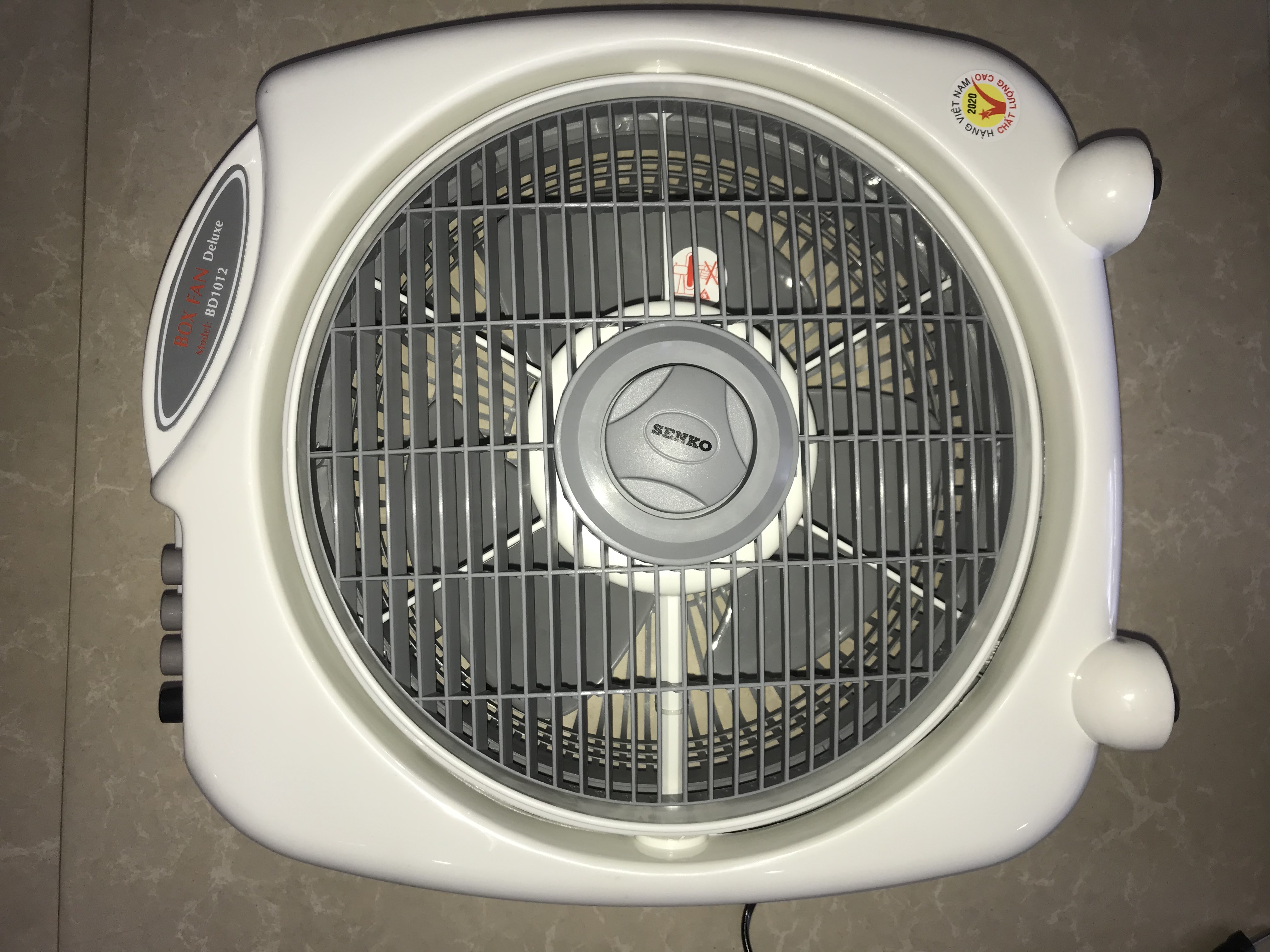 Quạt bàn đảo 3 công tắc senko BD1012