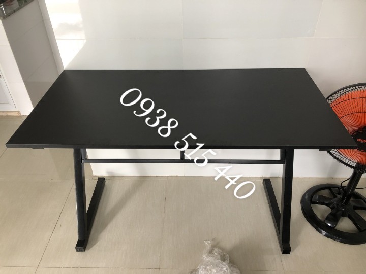 Bàn làm việc chân sắt, bàn u,k,z cho văn phòng giá rẻ