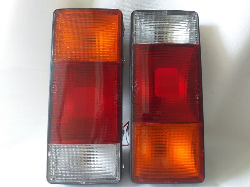 Đèn sau xe tải Huyndai MIGHTY2 - 3T5 (cặp) - L08