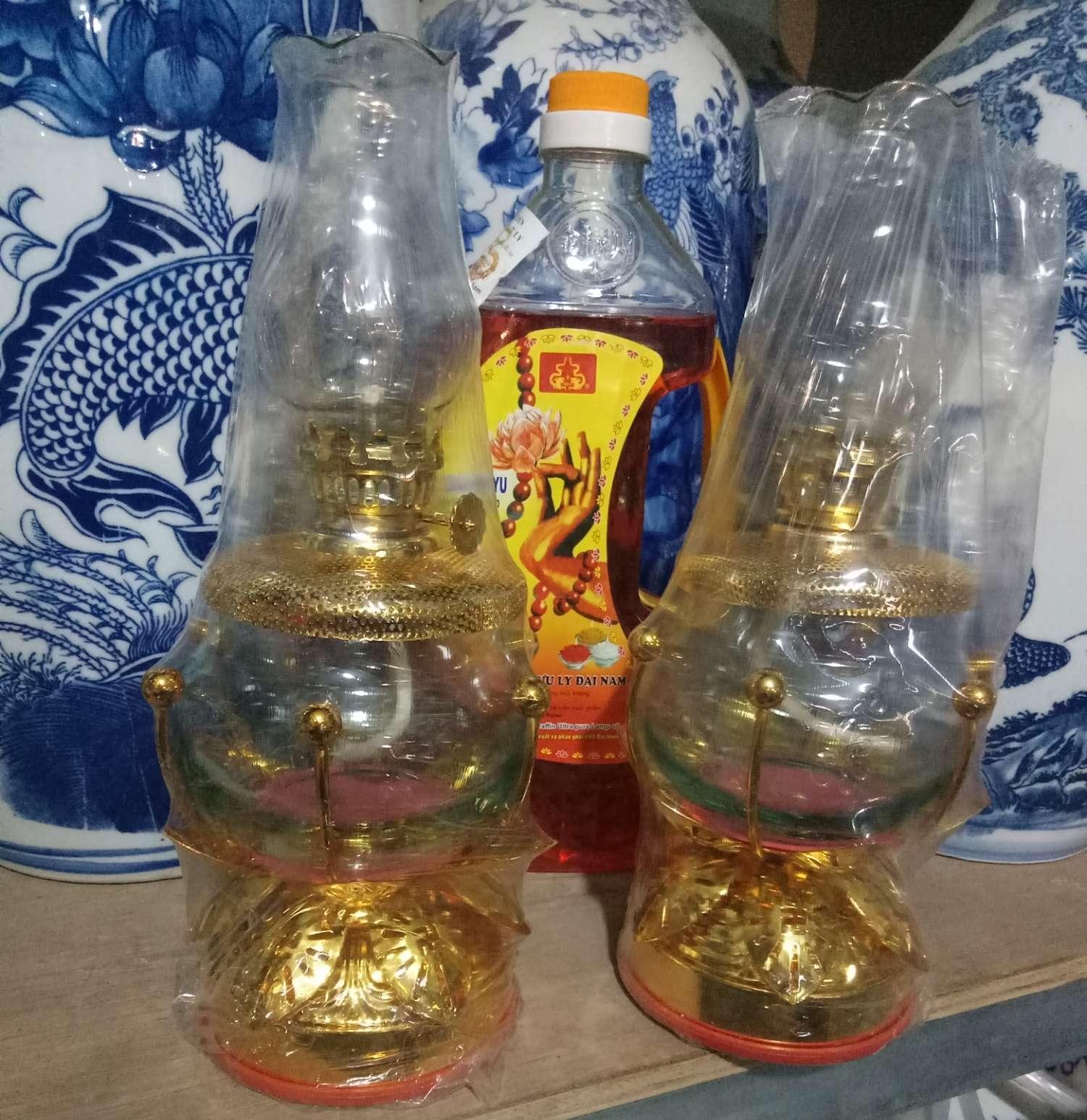 Đôi Đèn Thờ 04 Tặng Kèm 1 Can Dầu 0,5l