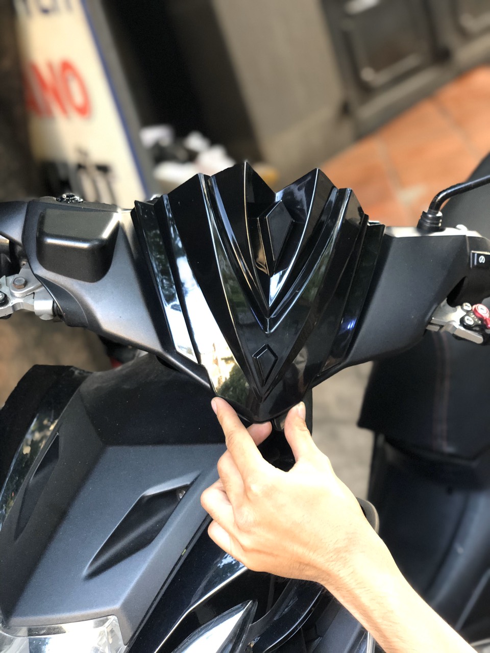 ỐP ĐÂU EX150 2019 V2 ĐEN TRONG