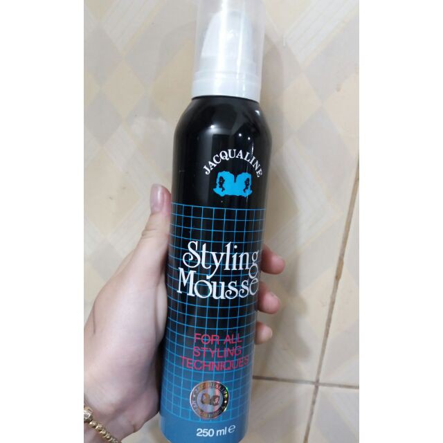 Mousse Vuốt Tóc JACQUALINE (250ml)