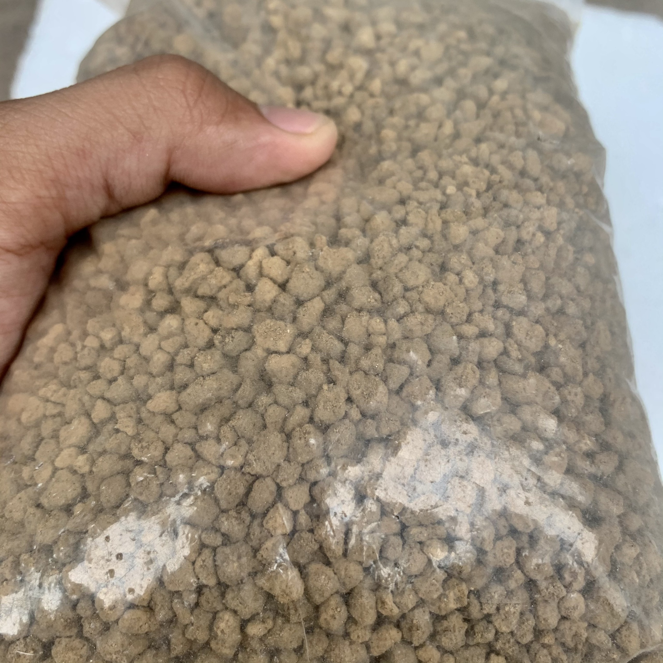 PHÂN NỀN AKADAMA SUPREME HẠT TO CHIẾT 1KG