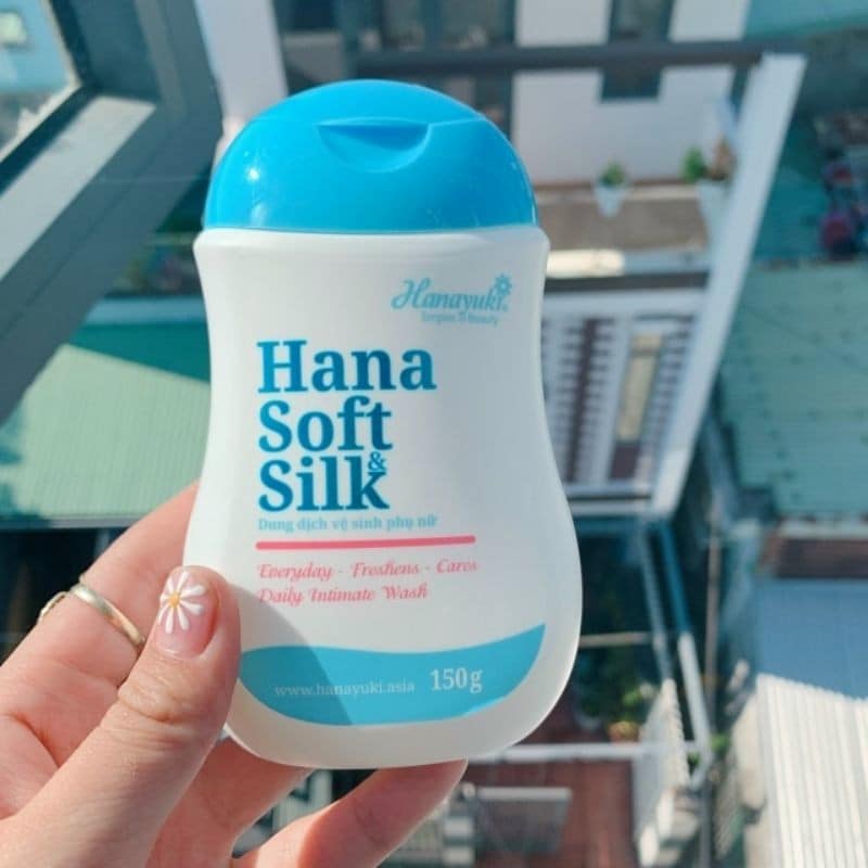 Dung dịch vệ sinh phụ nữ hanayuki- hana soft&silk
