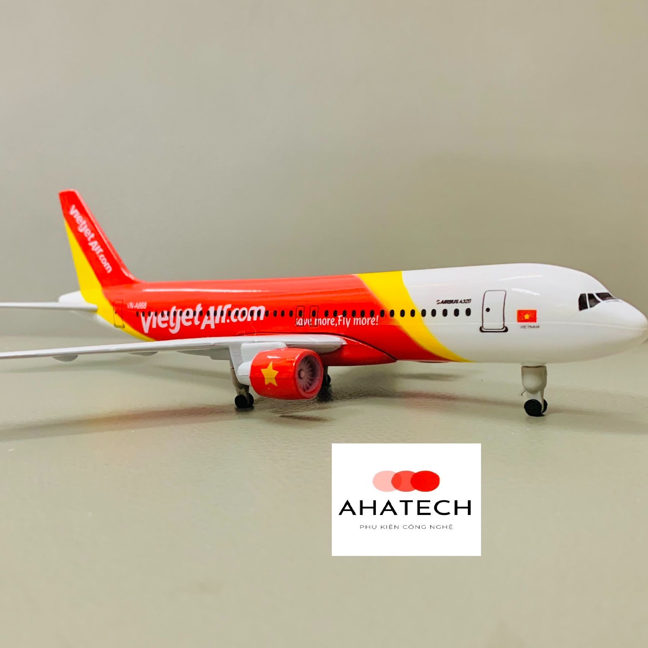 Mô hình trưng bày máy bay vietjet airline