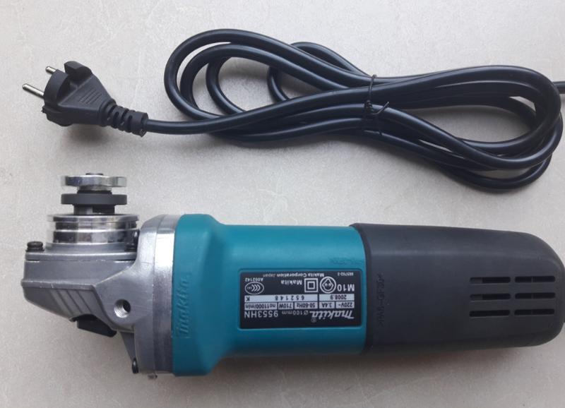 MÁY MÀI MAKITA 9553  may mai