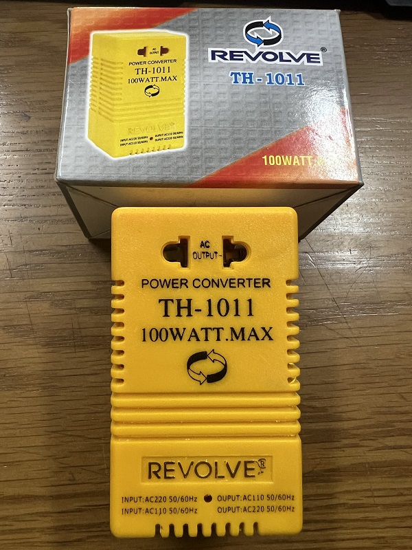 Adaptor 100w 80w đổi điện 220v ra 110v revolve th-1011