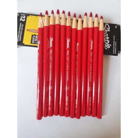 Chì đá Sharpie định hình môi, mày