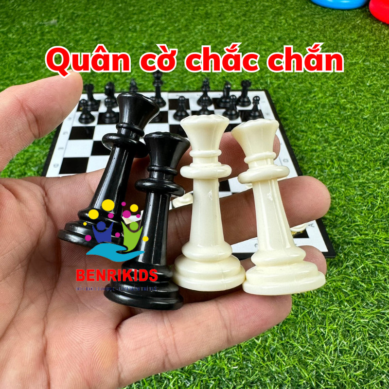 Bộ Cờ Vua Nam Châm Gập Gọn Tiêu Chuẩn Quốc Tế Dành Cho Mọi Lứa Tuổi Board Game Giúp Bé Phát Huy Chiến Thuật Phát Triển Tư Duy