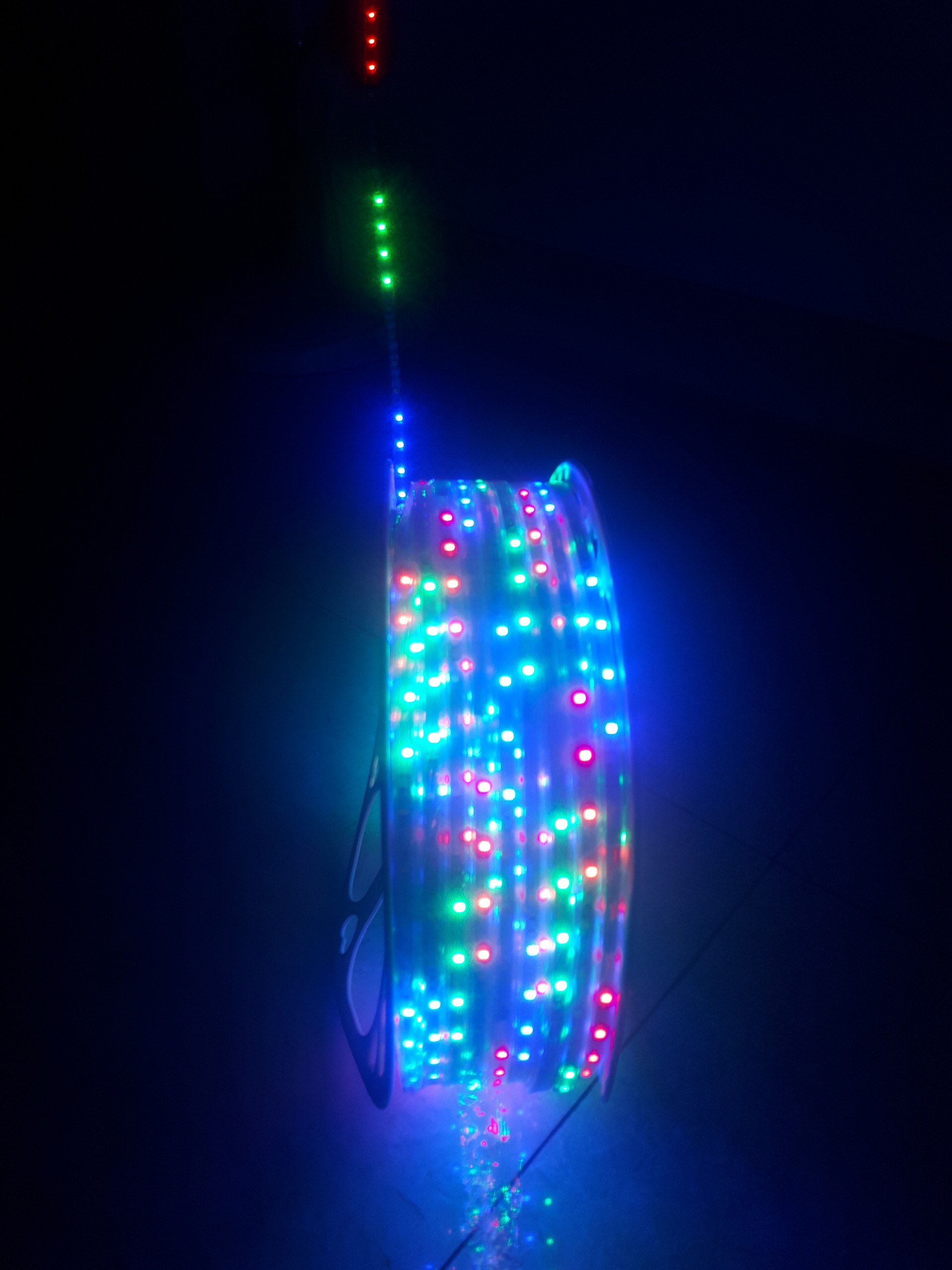 Led dây 2835 nhiều màu đuổi, 48 led ( sét 10m kèm nguồn nháy)