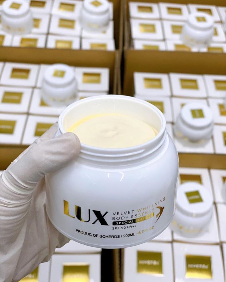 Kem Dưỡng Trắng Da Body LUX Thẩm thấu đảm bảo không lộ vân kem  Kem có độ makeup nhẹ và có độ chống nắng cao an toàn khi sử dụng
