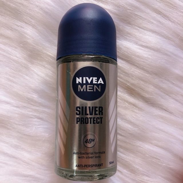 Lăn ngăn mùi nivea  men Silver  50ML