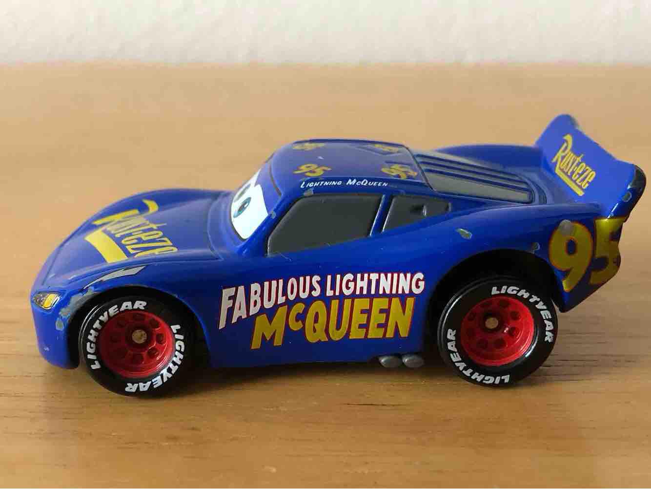 Xe mô hình Disney Tomica Cars