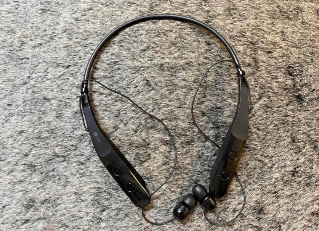 Tai nghe không dây Bluetooth LG HBS-510 Đã Sử Dụng