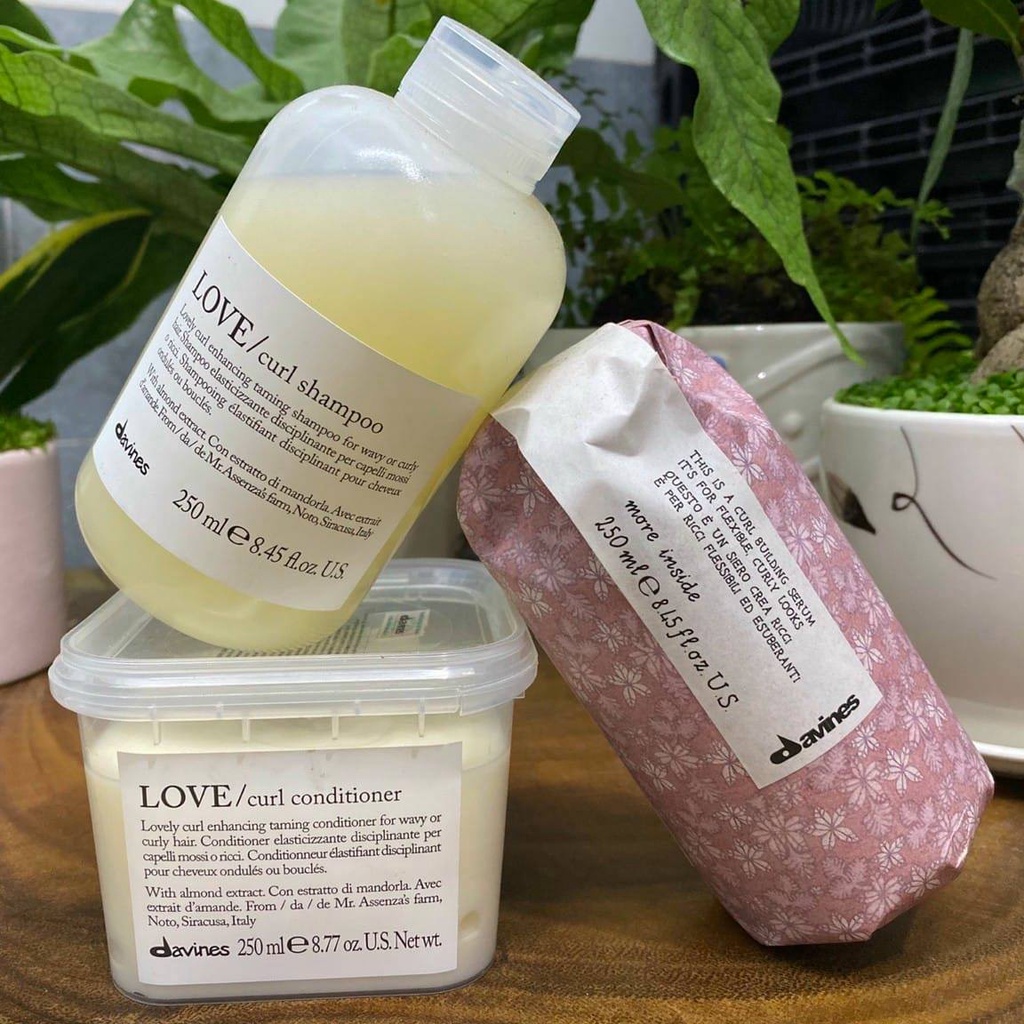 Combo gội xả và gel dưỡng tạo kiểu dành cho tóc uốn, tóc xoăn Davines Love Curl