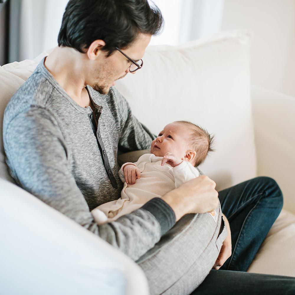 Gối cho bé bú Ergobaby Pillow