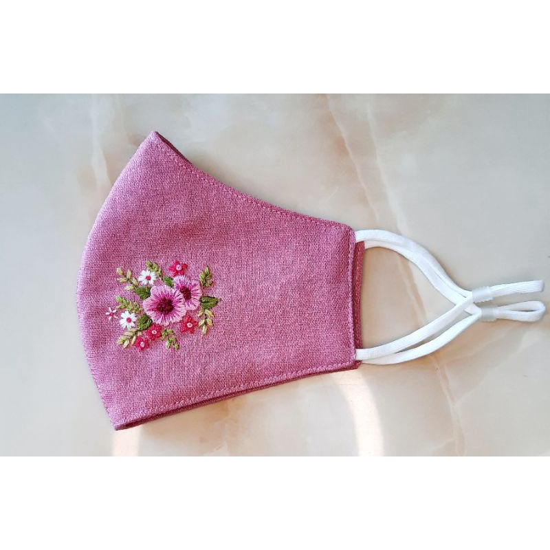 Khẩu trang linen thêu tay